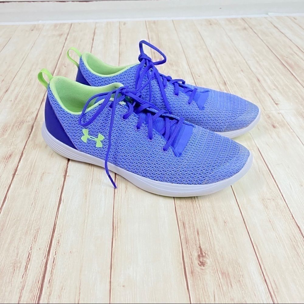 EUC UA Under Armour purple Girls 7Y Youth shoes